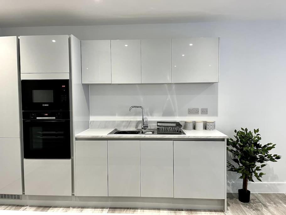 Luxury 3 Bed House W Parking & Garden! 1 Villa Bournemouth Luaran gambar